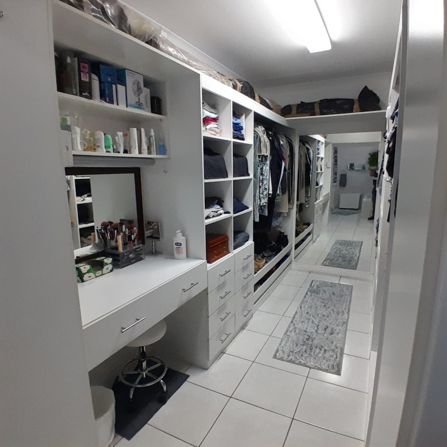 3 Bedroom Property for Sale in Safari Gardens North West